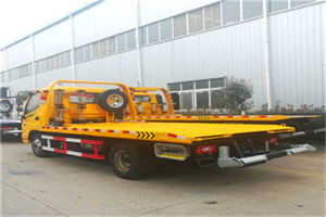 北仑区附近拖车救援搭电